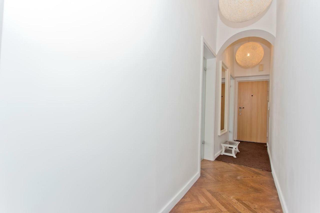 Apartment Luxury And Comfortable- Golden Apartments- Royal Street Warschau